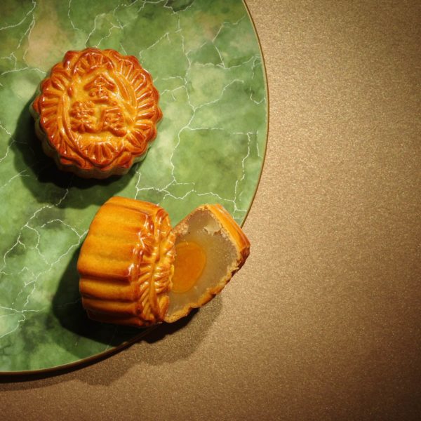 White Lotus seed paste with egg yolk - Image 3